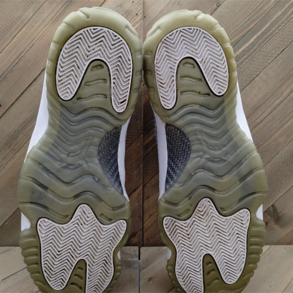 Jordan Future Casual Sneakers‎ Mens Size 14 Wolf Grey Metallic Silver Air Jordan